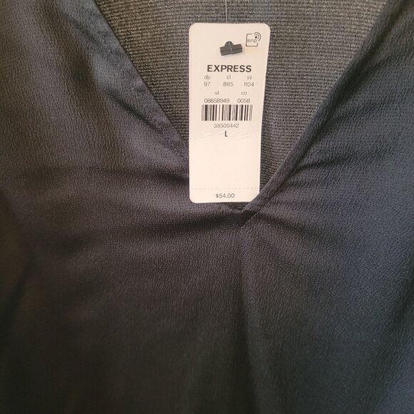 EXPRESS V-Neck Long Sleeve Smocked Cuff Top in Black Size L - Picture 3 of 6